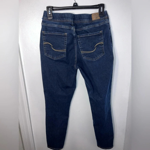 Levi’s, 8Short, pull on skinny totally shaping gold label mid rise, dark wash - Picture 2 of 8